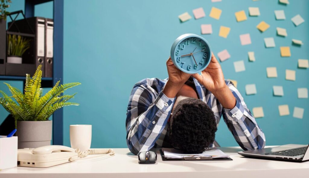 Ante el burnout, empresas reconocen importancia de acciones visibles