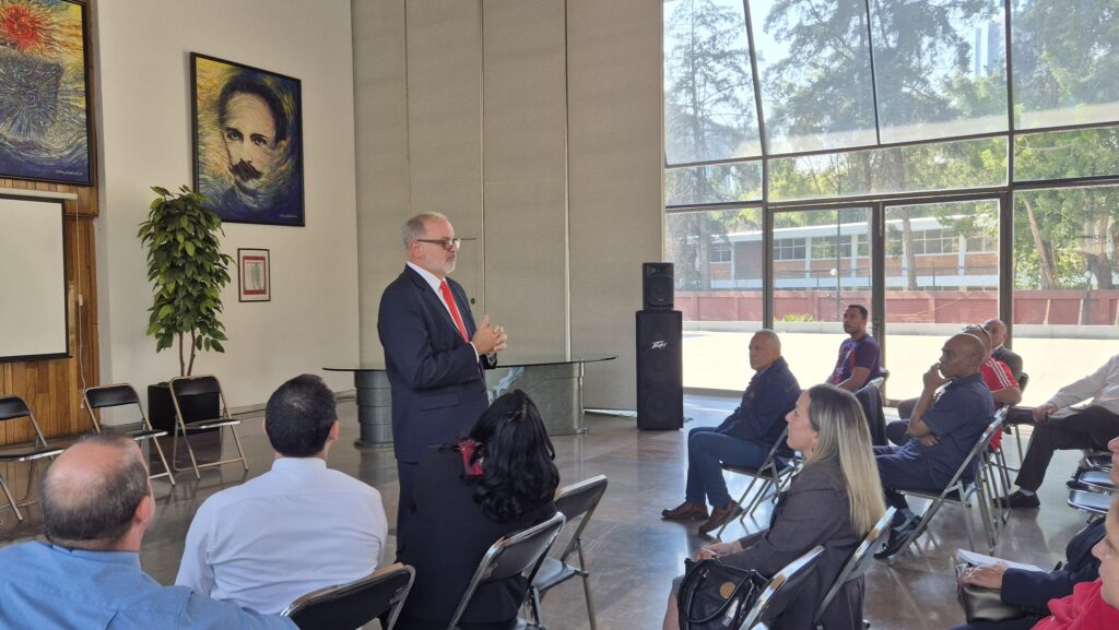 ¿Quién es Eugenio Martínez Enríquez, nuevo embajador de Cuba en México?