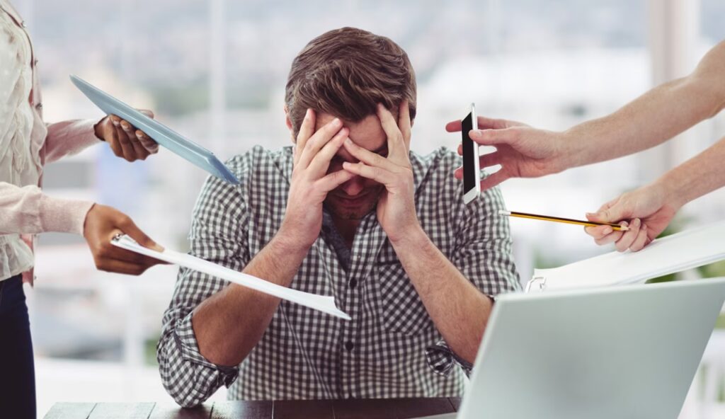 México atraviesa un agotamiento laboral por exceso de trabajo