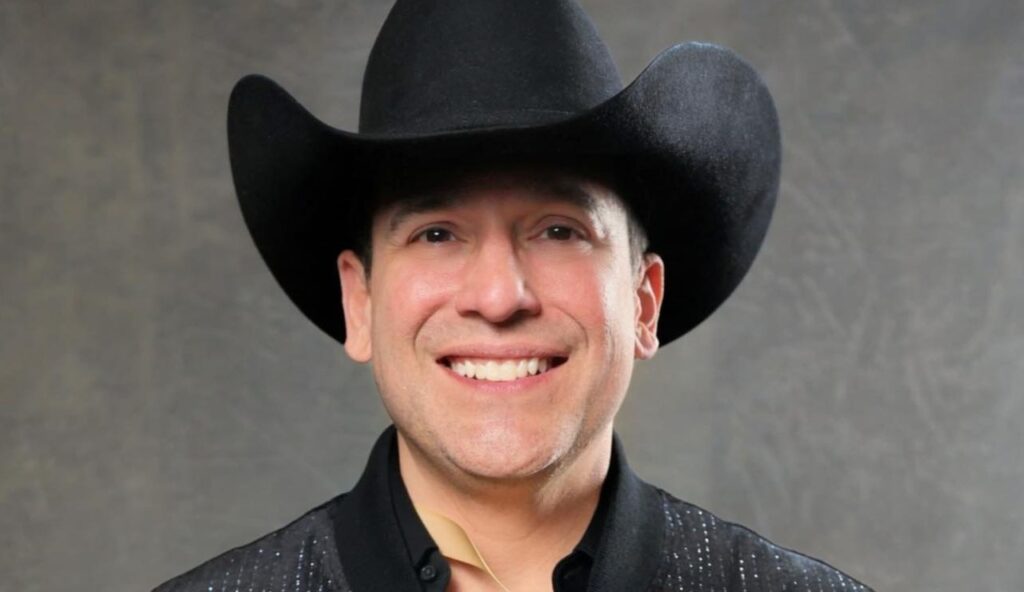 Bobby Pulido salta de los escenarios al ruedo político en Texas