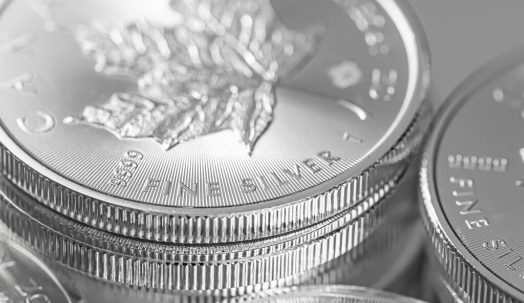 El precio de la plata se desploma en medio de la volatilidad global El precio de la plata se desploma en medio de la volatilidad global